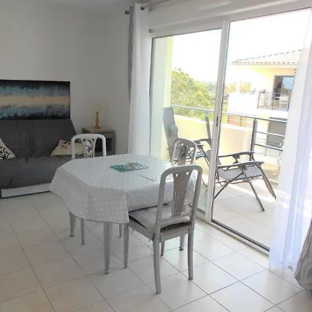Holiday home 2 Pieces, Terrasse, Parking Prive, Proche Et Centre, Grau-du-roi - Fr-1-250-174 Le Grau-du-Roi