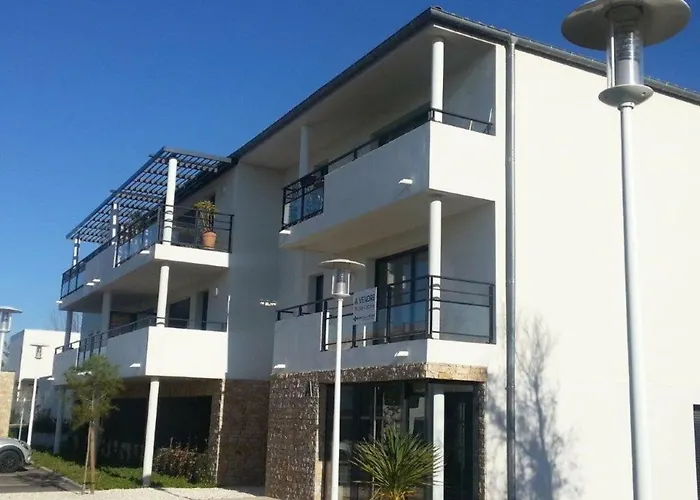 Hébergement de vacances 2 Pièces, Terrasse, Parking Privé, Proche Et Centre, Grau-du-roi - Fr-1-250-174 *